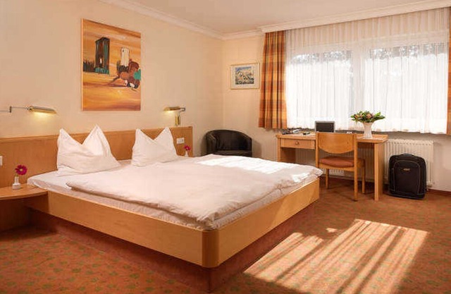 Double room with toilet and shower - Hotel Heuboden