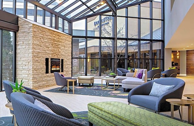 DoubleTree by Hilton Fairfield Hotel & Suites