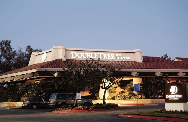 DoubleTree by Hilton Bakersfield