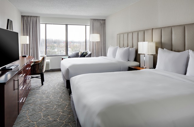 Doubletree by Hilton Fairfield Hotel & Suites