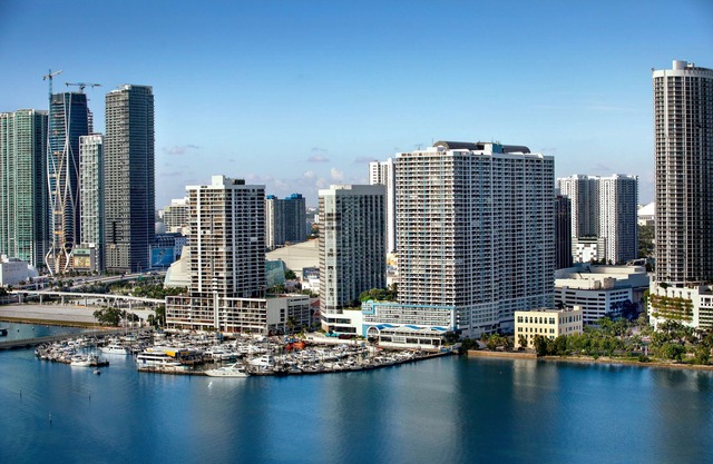 DoubleTree by Hilton Grand Hotel Biscayne Bay