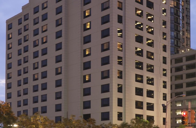 DoubleTree by Hilton Hotel & Suites Jersey City
