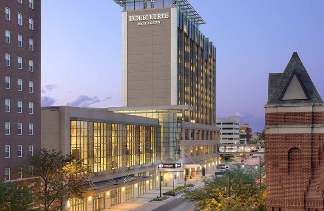 DoubleTree by Hilton Hotel Cedar Rapids Convention Complex