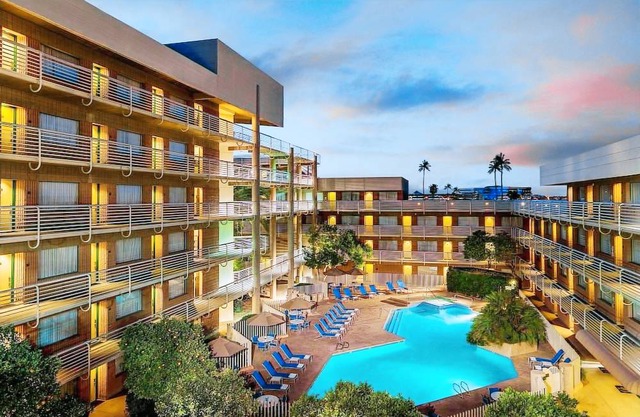DoubleTree Suites by Hilton Phoenix