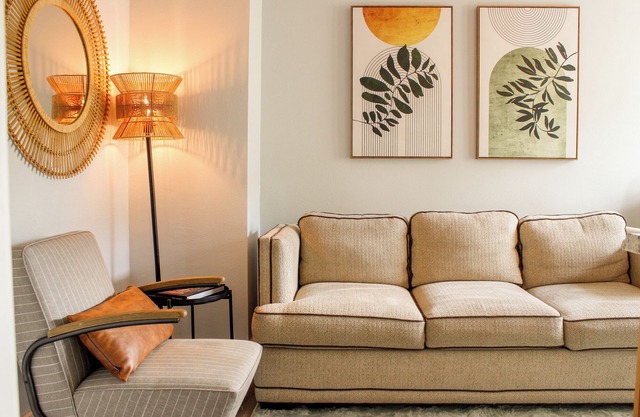 Douglas on Third Corner Suite: Adorable Apartment on 3rd St., Downtown #1