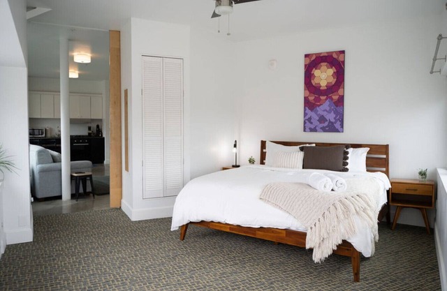 Downtown 2 Bedroom Loft
