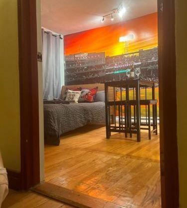 Downtown Boston Common Studio Theater District Chinatown Smart HDTV TD Garden Bruins Celtics Patriots