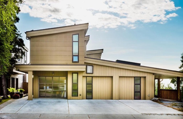 Downtown Contemporary Coastal Oasis