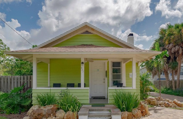 Downtown Dunedin Keylime Cottage #3