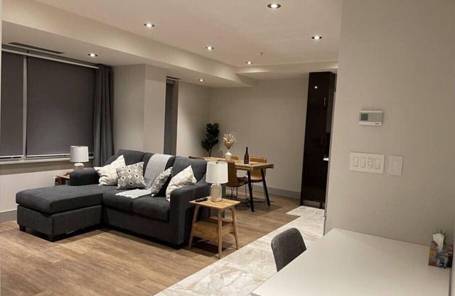 Downtown Halifax 1 Bed, 1 Bath suite with parking