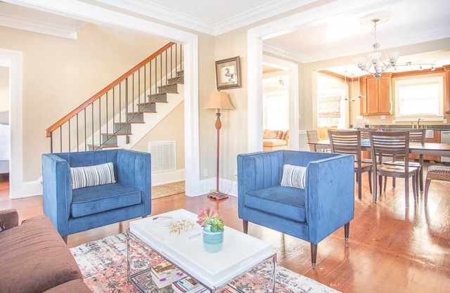 Downtown Historic District Gem w/ Courtyard and 3 King Beds by Lucky Savannah