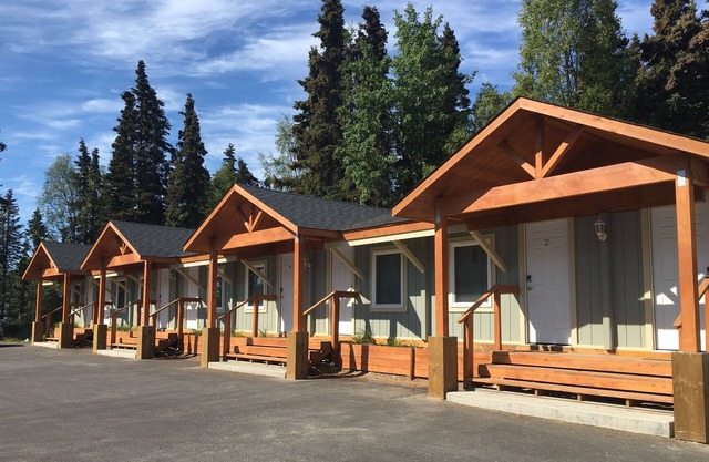 Downtown Kenai Full Kitchen Suite