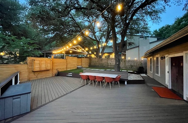 Downtown Location - Travis Heights, Walking distance to Rainey, SOCO, downtown…