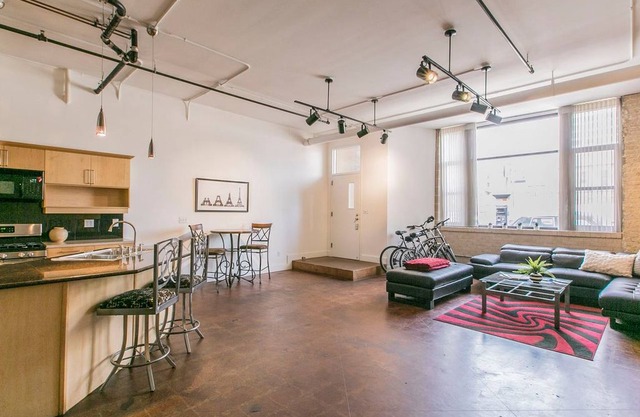 ★Downtown Loft by 6th St.★ Convention Center!