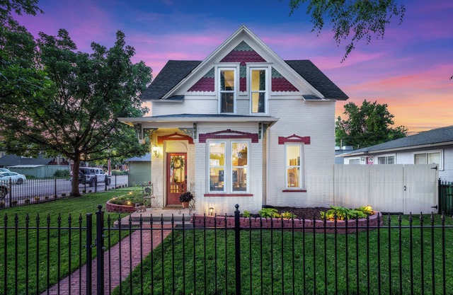 Downtown Loveland Charmer- Located in the heart of Historic Downtown Loveland.