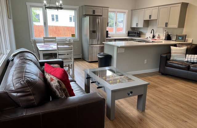 Downtown Luxury Sleep Number Beds near West Chester & Coastal Trail. Sleeps 4-6