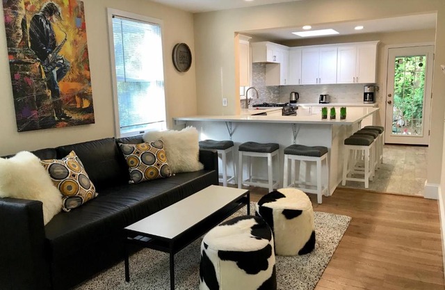 Downtown Modern Two-Bedroom Home