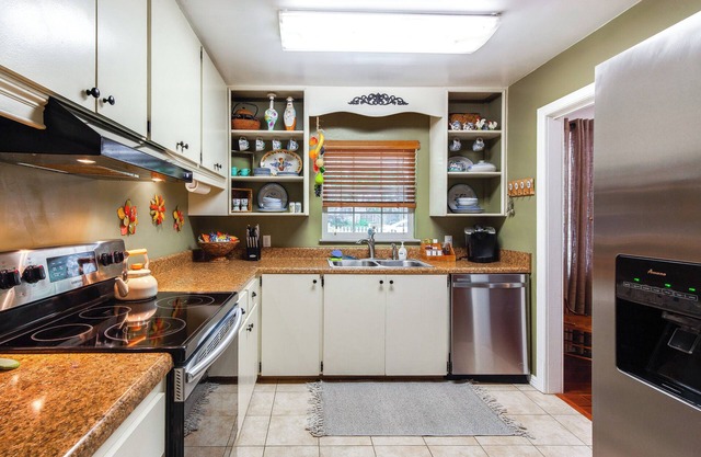 Downtown Mount Dora Cottage: Walk to Everything!