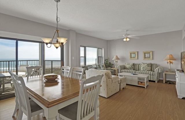 DR 1405 - Beautiful oceanfront condo with tennis, pool and easy beach access