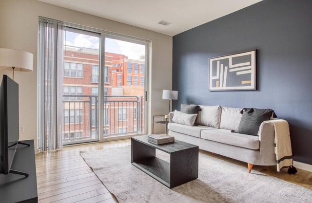 Dreamy H Street 1BR w/Rooftop Pool & Gym, walk to Metro, by Blueground