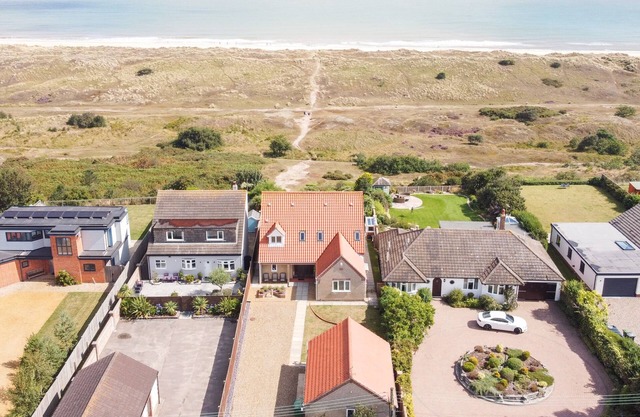 Drifters, WINTERTON-ON-SEA