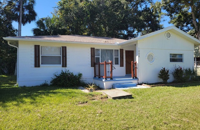 Driftwood Daytona- Spacious 3 Bedroom Old Florida Charmer 10 min from Everything