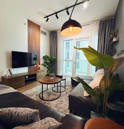 Dubai Marina Modern 1 Bedroom Apartment w Balcony, Near Tram