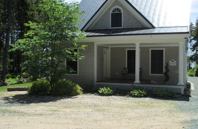 Duck Cove Cottage - Carriage House on Herrick Bay