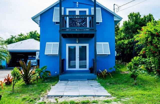 Duck Out by Eleuthera Vacation Rentals