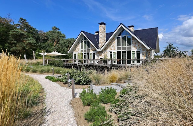 Duinvilla Noordwijk - Seven Bedroom Villa, Sleeps 18