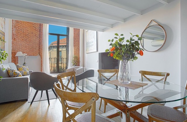 Duplex in front of Retiro Park. 6 Pax. 2 Bedrooms. 2 bathrooms. Lagasca II