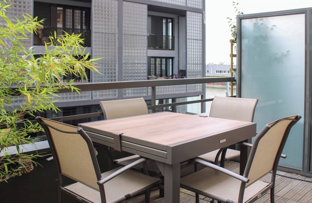 Duplex with terrace and canal de l'Ourcq view