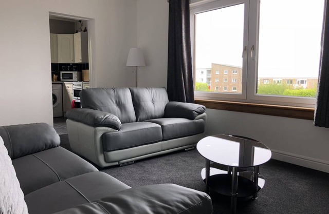 Dysart Sea View with 2 bedrooms and 1.5 bathrooms