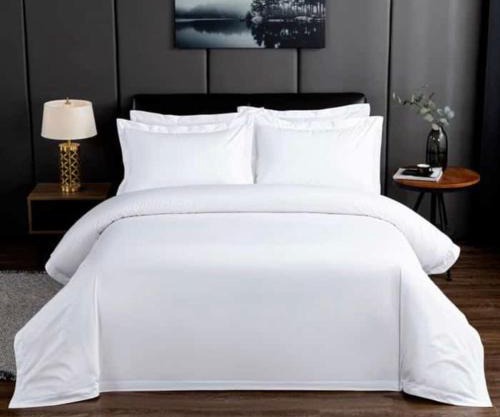 E-Luxe Suites Hotel