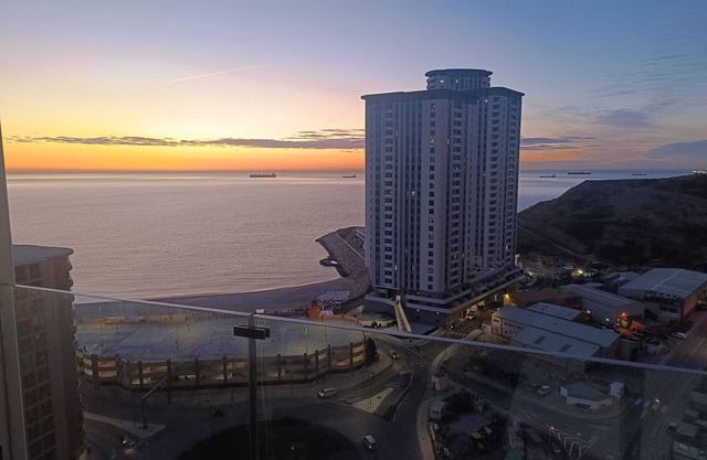 E1 Spacious Studios, Fantastic Sea, Beach, Sunrise and Sunset View, HIgh Floor