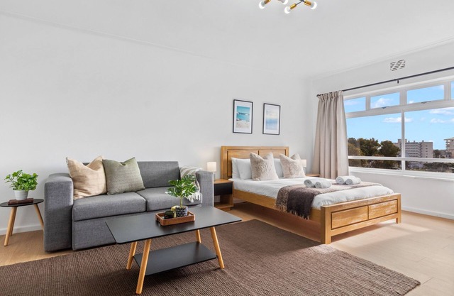 E1 Ventnor House - Studio Apartment, Sleeps 2
