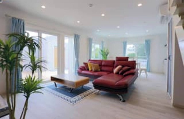 EAST building 10 seconds walk to the beach a new/Nago Okinawa
