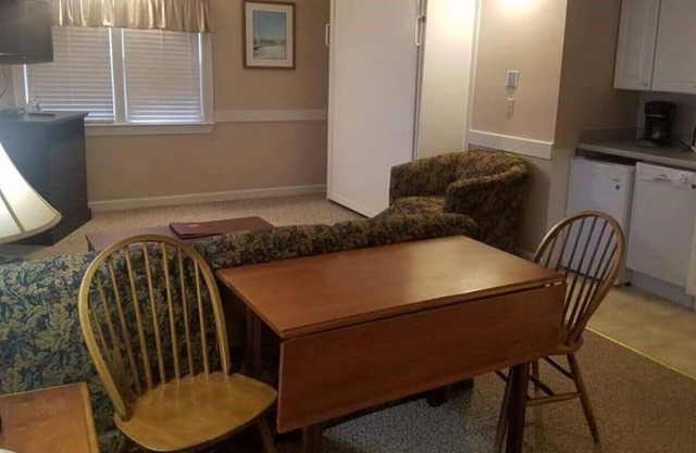 Eastern Slope Inn Resort Timeshare Rental July 9th to 16th only. Price reduced!