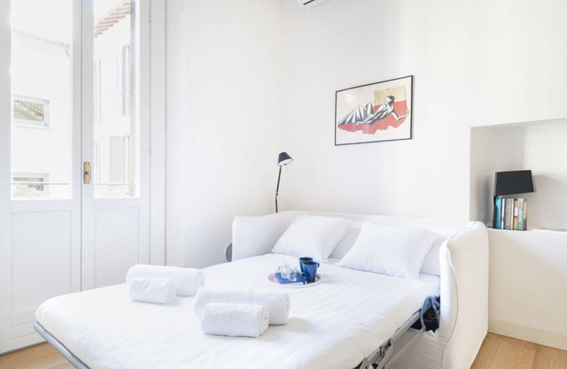 Easylife-Bright apartment in the GaribaldiFS area