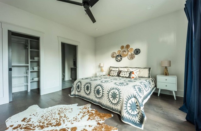 Eclectic E Nash Townhome Close to Broadway!