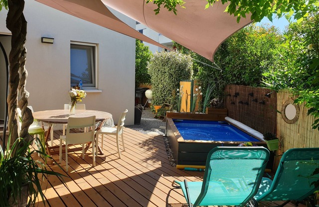 Eco villa with air-conditioning, 4 bedrooms, 2 bathrooms, small swimming pool: close to beaches and towns
