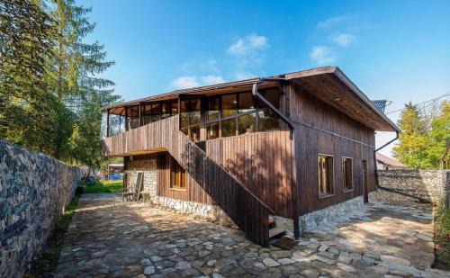 EcoLife Lodge Hotel & Restaurant