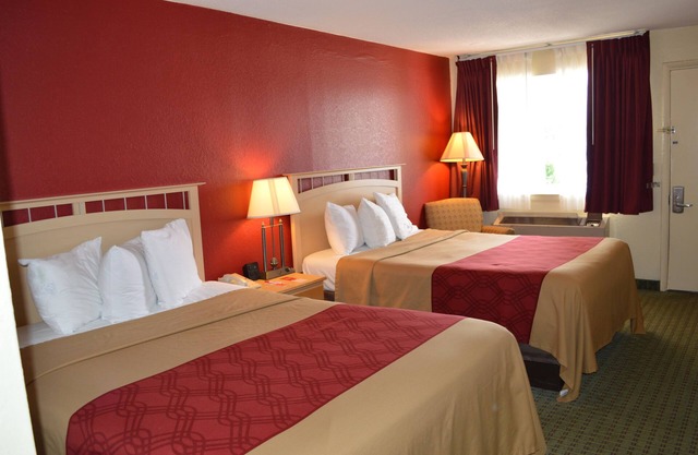 Econo Lodge Christiansburg-Blacksburg I-81