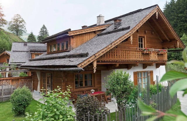 Holiday Village 