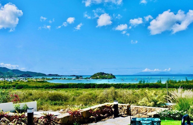 Eden Roc Hermitage Bay – Luxury Escape with Stunning Sea Views