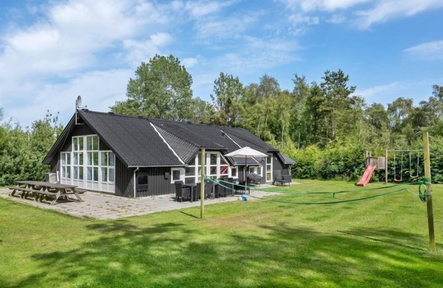 "Eisa" - 300m to the fjord by Interhome