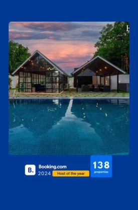 EKOSTAY - Oakwood Chalet
