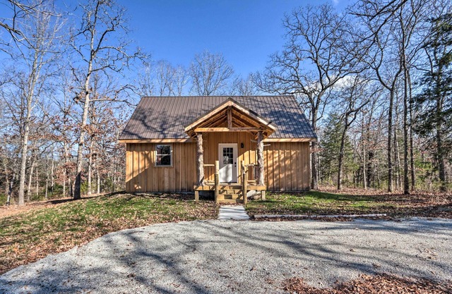 El Dorado Springs Cabin: Near Trails & Parks!