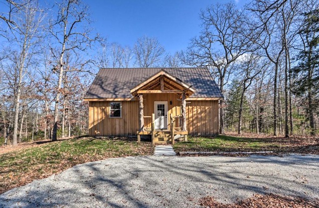 El Dorado Springs Cabin Near Trails and Parks!