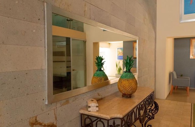 El Hotel Business Class